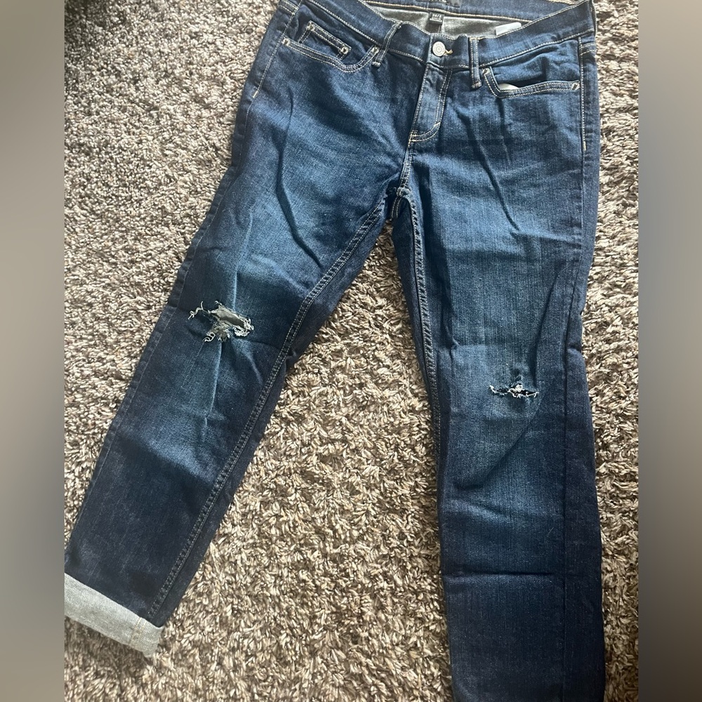 Worn only once. Banana Republic size 2/26 straight jeans